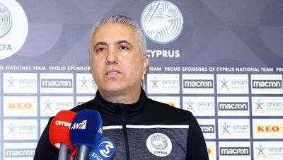 Никос Костеноглу Главный тренер сборной Кипра