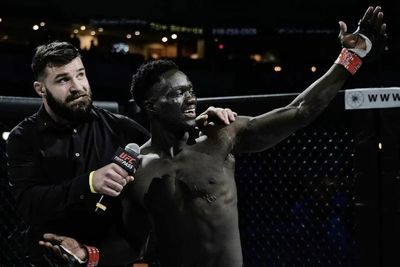 Дэвид Онама