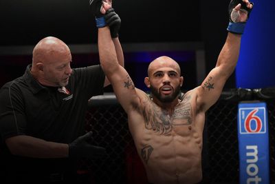 Майлз Джонс