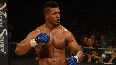 Алонзо Мэнифилд