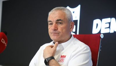 Риза Чалымбай Главный тренер Сивасспора