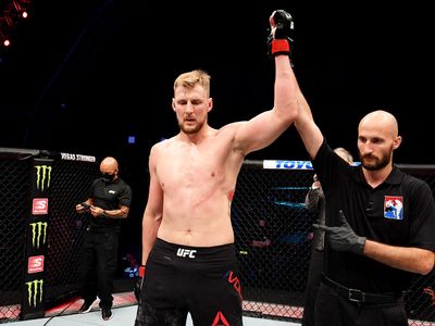 Александр Волков