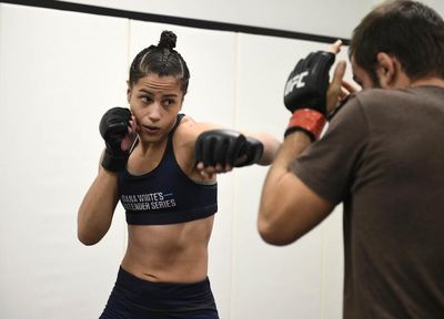 Глория Де Паула