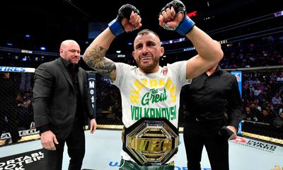 Алекс Волкановски