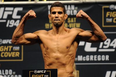 Леонардо Сантос