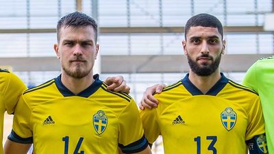 Павле Вагич и Айхам Усу Сборная Швеции